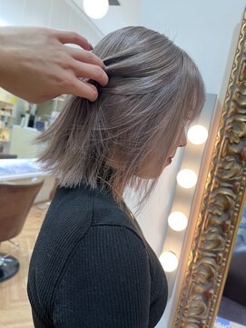 コワファースト させぼ五番街店(COIFF1RST) ホワイトベージュcolor★