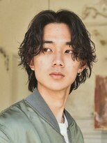 カムジーヘッドカミノウラ(COMEGHEAD KAMINOURA)&nbsp;波巻きパーマメンズマッシュセンターパートツイストパーマウルフ