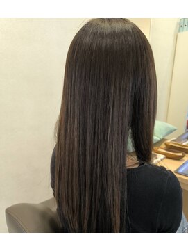 ウイバイファースト(u'i by first) ツヤストレート