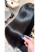 オーダーメイドの縮毛矯正でダメージを抑えた艶髪へ
