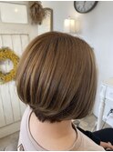 ショートボブ