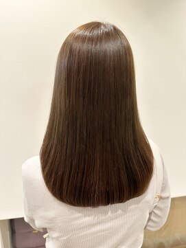 トリコ ショップアンドヘアサロン(tricot shop hair salon) オリーブベージュ／ミディアムヘア