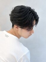 イーラ(era)&nbsp;フェザーパーマ　パーマ/メンズ/刈り上げ/眉毛/ツイスト