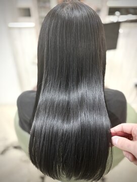 ルヴェール 北方店(LeVert) 髪質改善/ブルーブラック/自然に収まるスタイル