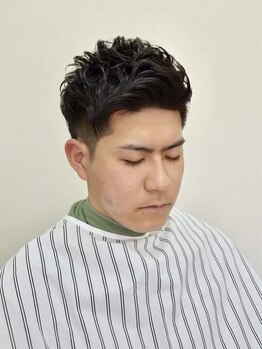 電髪屋の写真/平日割で賢くキレイに！清潔感あるショートで、デキる男のカジュアルスタイルへ☆