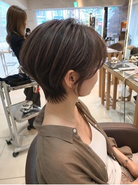ロハスバイケンジ(LOHAS by KENJE) 【小田急相模原】自然なボリュームのくびれショート