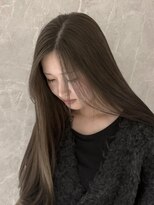 コモダ 神戸三宮(comoda) 透明感オリーブベージュ
