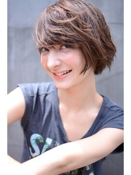 ミラバイグリーン(Mira by green) wet×ナチュラル casual short