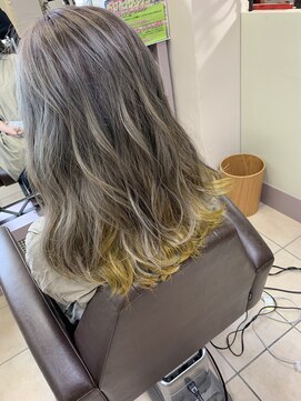 アールモンドヘア新世界 インナーイエローColor