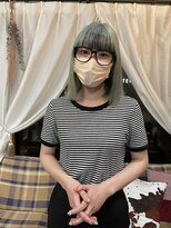 チャプター 問屋町(chapter)&nbsp;ケアブリーチアンブレラカラーミントグレージュ切りっぱなしボブ