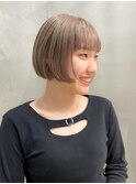 ブロンド ハイトーン 金髪 ボブ ミニボブ ベージュ