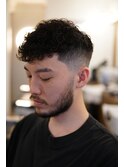 フェード　スキンフェード　サイドパート　バーバー　バズカット