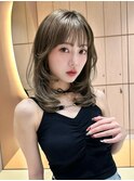 ウェーブミディアム×顔周りレイヤーカットブリーチなし[大宮]