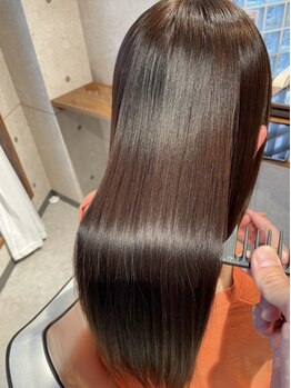 タイ(Tie)の写真/【福島駅すぐ/事前予約可】ヴァージンヘアのような,なめらかで柔らかいナチュラルストレートが叶う♪