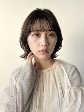 コンフィー(comfy) 【comfy】レイヤーボブ　外はねボブ　切りっぱなし　草加