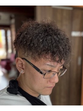 ピシャッとニ代目銀二郎 スペインパーマ