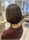 40代50代60代ボリューム上品さ引き立つ大人のレイヤーボブ