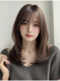 グレージュアッシュブラウンレイヤーカット