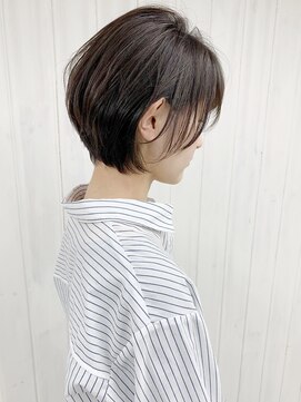 リヴ オオサカ(LIV OSAKA) 【 LIV OSAKA 】丸みショート_耳かけ