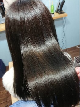 アンスール ヘア スタジオ(UNSEULE HAIR STUDIO)の写真/髪質改善MENUあり♪毎日のお手入れが楽になり、あなたの魅力を自然と引き出してくれるスタイルを体感…！