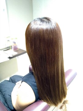 シンリア(ShinLia) 20代30代40代おすすめ♪うるツヤナチュラルストレート