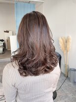 リルーム(re-room)&nbsp;マダムにオススメ！ハイライトで白髪ぼかし