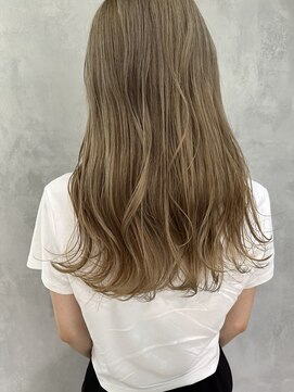 キチ(kichi.) [kichi.] セミロング×ミルクティーベージュ