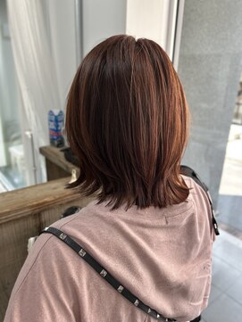 プラグ(Plug) 大人ピンクブラウン似合わせカット白髪染めくびれミディアム