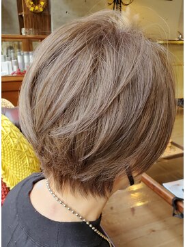 プラスティック プラスヘアーサロン(PLUSTIC +hair salon) スモーキーベージュ