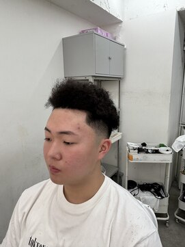 チルチェア 中野店(CHILL CHAIR) ショートアフロ