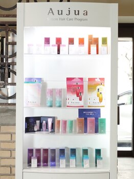 アグリーワンコスメティックスルーム(AGREE One Cosmetics Room)の写真/【髪質改善トリートメント取扱】髪の内部からしっかりと補修し、思わず触れたくなる美ツヤヘアに。
