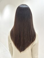 ラウレア(LAULEA)&nbsp;レイヤーカット/ストレートパーマ/縮毛矯正/小顔カット/韓国ヘア