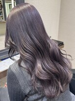 ケンジ 横須賀中央(KENJE)&nbsp;ブリーチカラーミルクティーブロンドグレージュ横須賀