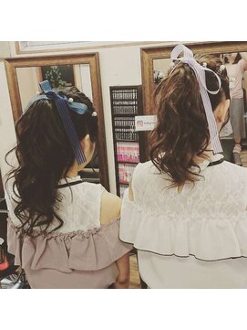 ヘアーアンドメイク アール(hair&make R) ★hair&makeR★ふたごヘアー編み込みポニー