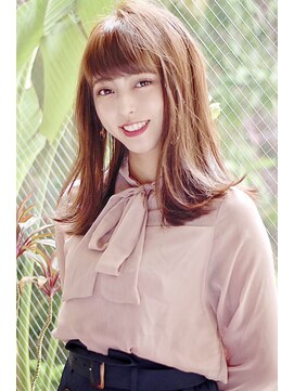 ヘアサロン トラヴィス(hair salon Travis) これからの季節にオススメ。外ハネミディ