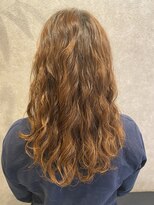 マカ(MAKA)&nbsp;セミロングパーマ