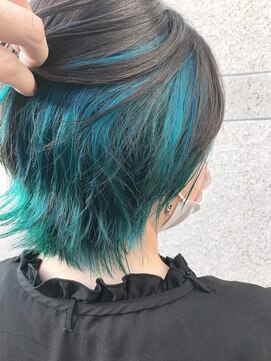 ビーハイブ ギフト(BeeHIVE GIFT) インナーカラーエメラルドグリーン　ウルフ