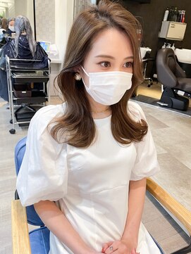 ジーナ 名駅(XENA.) 《xena/中島》顔まわりレイヤー×韓国くびれヘア