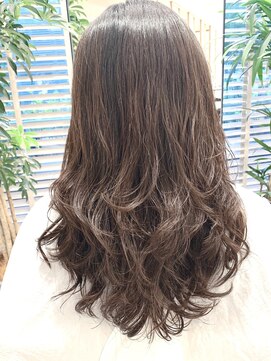 ステアケース 武蔵小杉店(stair:case) 人気スタイル レイヤーカットゆるふわコテ巻き風パーマ