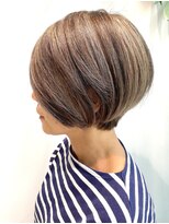 ステアケース 武蔵小杉店(stair:case)&nbsp;大人ショート/脱白髪染めハイライト/前髪長め/40代50代60代70代