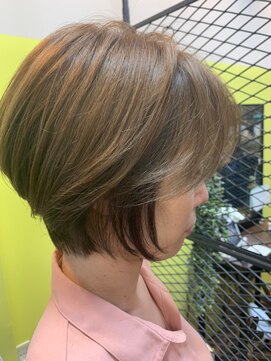 アングル(angle) [angle/西新駅]立体ショート