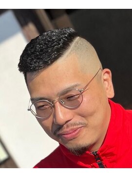 ピシャッとニ代目銀二郎 カールアイパー【広島/理容室/古民家バーバー二代目銀二郎】