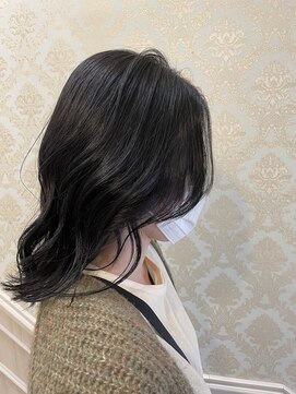 ティンク(Tink) 〇 ツヤ・ブラック 〇【くまだななみ】