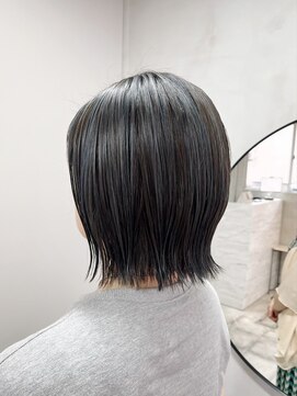 ルーファス メグロ(Ruufus Meguro) 大人かわいい抜け感切りっぱなしボブ/30代40代202408