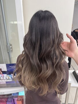 アライブ ハラジュク(ALIVE harajuku) 今流行りの海外風バレイヤージュ