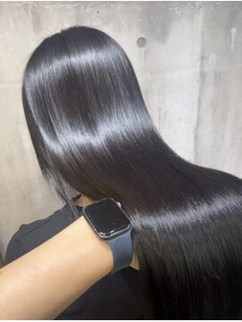 リリアン(ReLien) 縮毛矯正でこうなった方いますか?僕なら乾かすだけで可能です