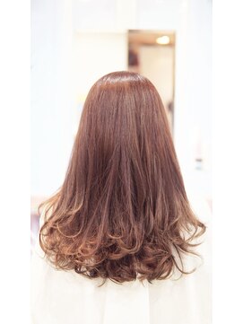 ネス(NESS) 毛先にピンクベージュのハイライトを入れたレングス32