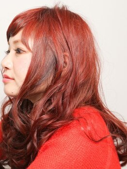 イズムワークショップ(ISM WORK SHOP)の写真/イルミナ・スロウ・アディクシ―など350種類以上のカラーからご提案！透明感・ツヤを演出し理想の髪色に♪