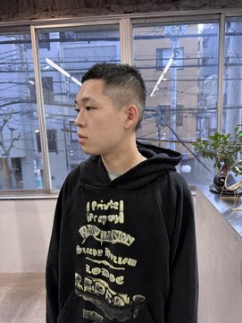 シアー(siar) ボーズ　フェード　刈り上げ　お洒落ボーズ　ベリーショート