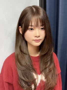 サロンドルテラ (Salon de Lutella) ハッシュカット×オリーブカラー